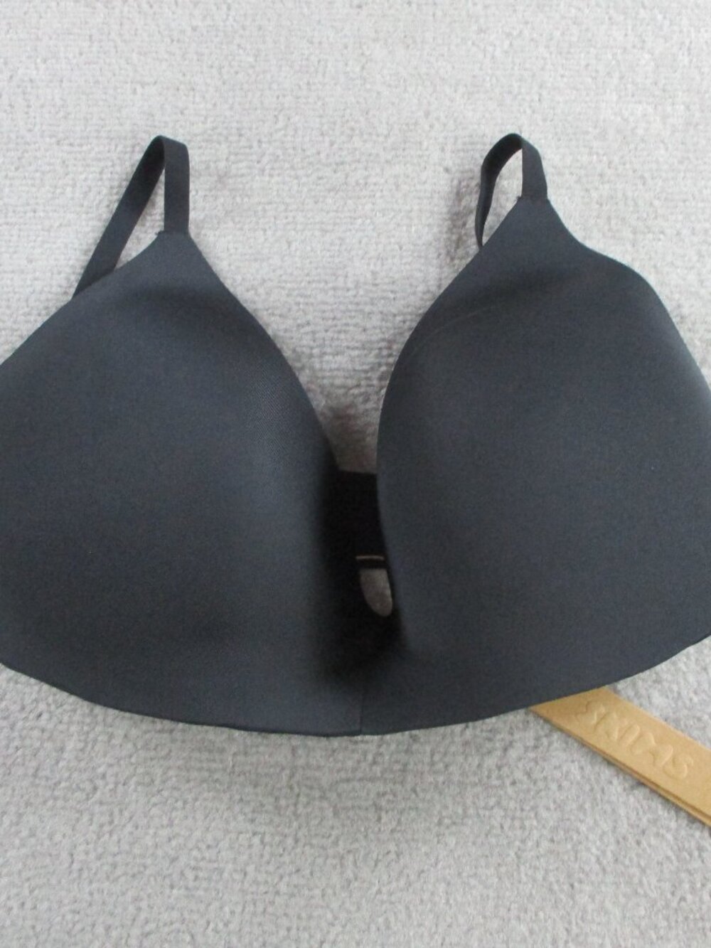 SKIMS Wireless Form Push Up Bra Womens 32DD Onyx Black Plunge Hook & Eye NEW - Picture 2 of 7